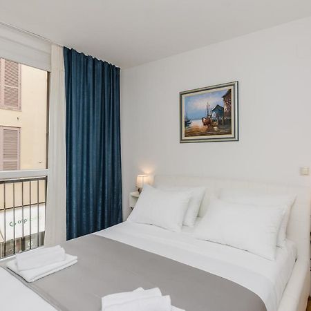 Neva Room With Private Bathroom Ζαντάρ Εξωτερικό φωτογραφία