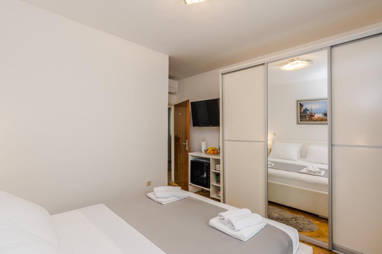 Neva Room With Private Bathroom Ζαντάρ Εξωτερικό φωτογραφία