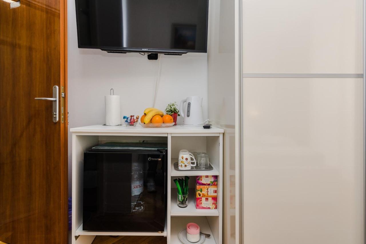 Neva Room With Private Bathroom Ζαντάρ Εξωτερικό φωτογραφία