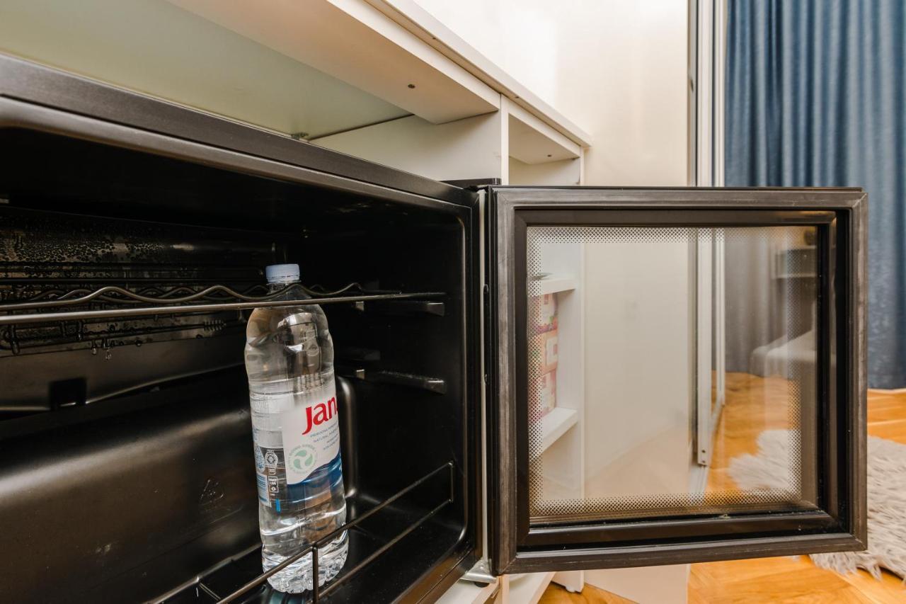 Neva Room With Private Bathroom Ζαντάρ Εξωτερικό φωτογραφία