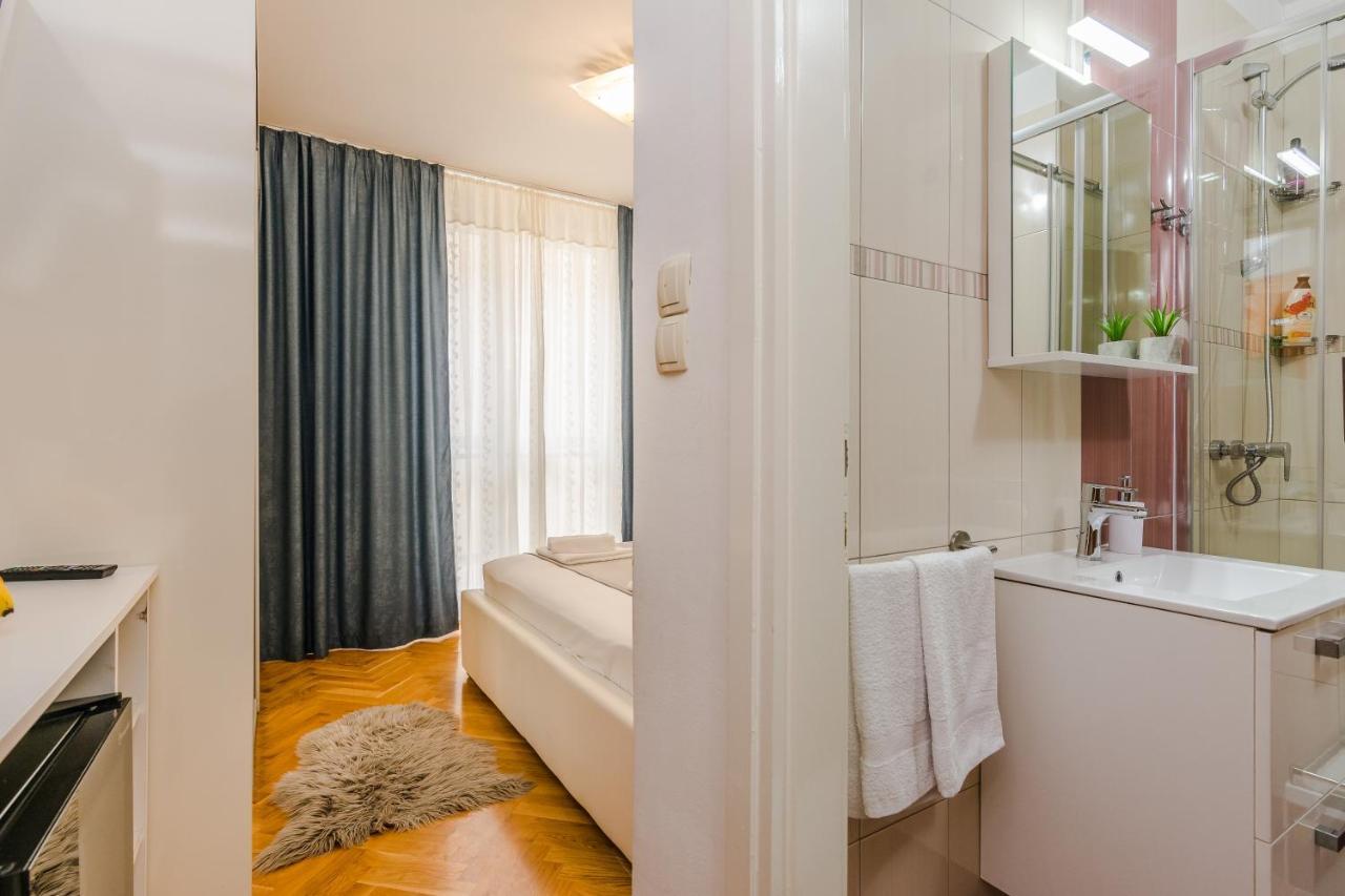 Neva Room With Private Bathroom Ζαντάρ Εξωτερικό φωτογραφία